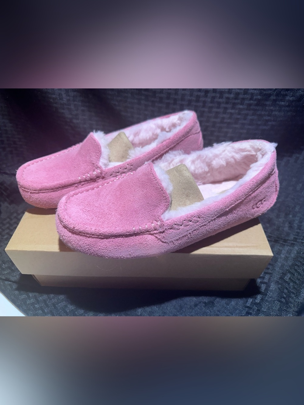 UGG ANSLEY Women’s Suede Moccasin Slippers 1106878 pink size 8